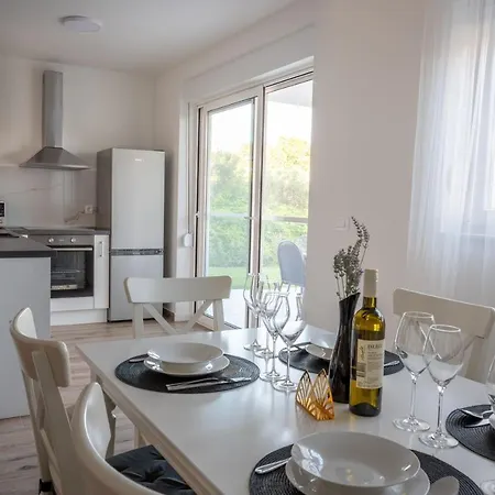 Sistov Apartment *
