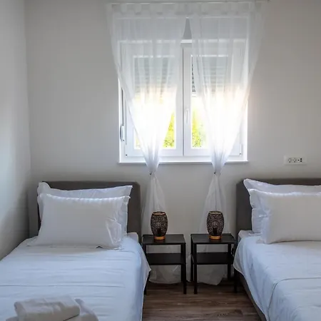 Apartment Sistov *
